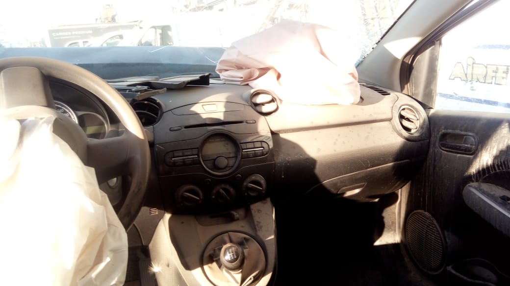  Mazda 2 2013    EN DESARME